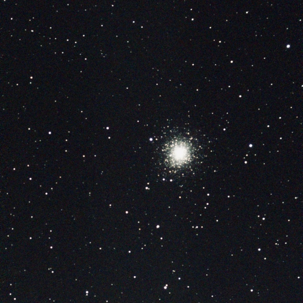 M2 star cluster, photographed from my backyard in September 2024.